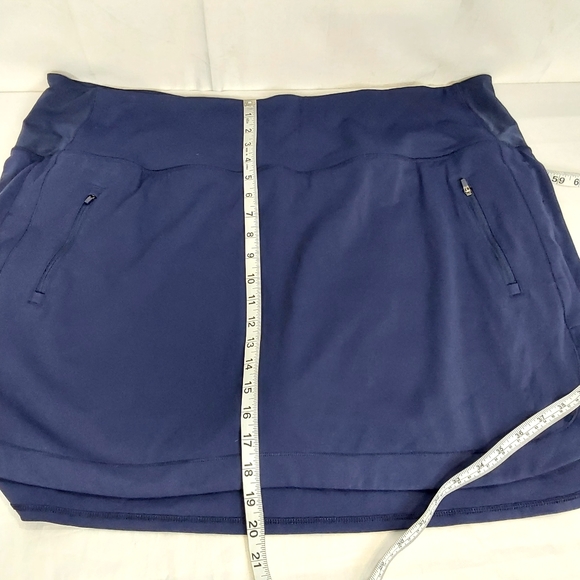 ATHLETA FAIRWAY GOLF SKORT 16" - Picture 16 of 16